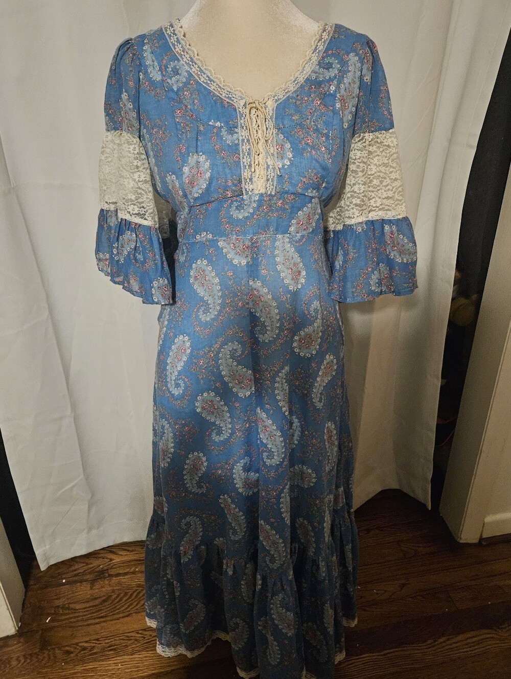 Vintage 70s Gunne Sax Blue Paisly Dress Angle Sleeves 13 11 Medium Maxi Dress